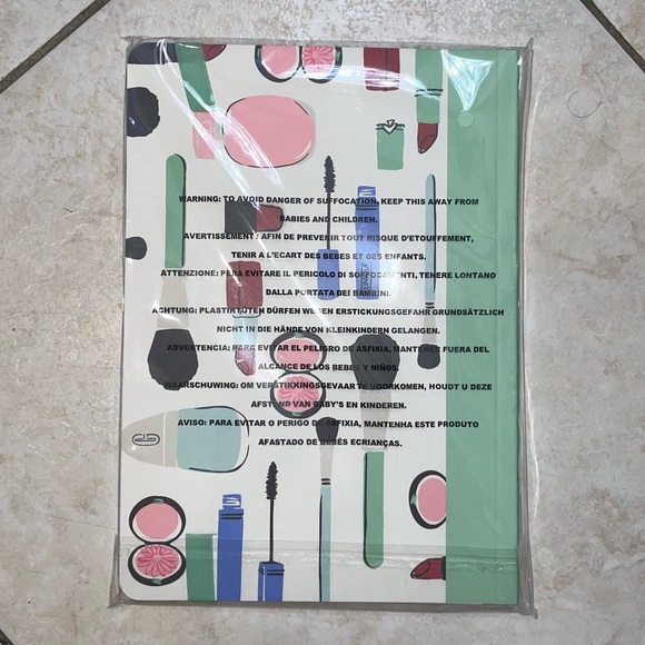 Limited Edition Clinique x Kate Spade Journal - Picture 2 of 4